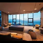 The Base 网红公寓 市中心核心区顶层无边泳池俯瞰整个芭堤雅海湾
