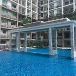 High Floor Arcadia: Pool View Near Walking Street * Pattaya