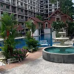High Floor Arcadia: Pool View Near Walking Street