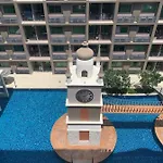 High Floor Arcadia: Pool View Near Walking Street *