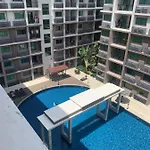 High Floor Pool View Near Walking Street Arcadia 高楼层泳池景 高速网络 智能电视 Pattaya