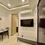 Arcadia Continental 1 Bedroom Pool View * Pattaya