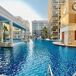 Arcadia Continental 1 Bedroom Pool View