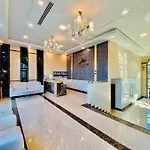 Arcadia Continental 1 Bedroom Pool View Apartment *