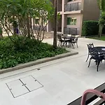 C1A1步行街附近 豪华公寓 1楼直通泳池arcadia Beach 高速网络智能电视