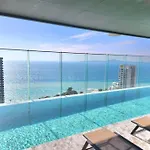 อพาร์ทเม้น Luxury With Sea View. Pattaya