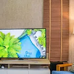 Hollywood Luxury Poolvilla Walking Street 4 Bedrooms วิลล่า Pattaya