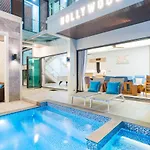 Hollywood Luxury Poolvilla Walking Street 4 Bedrooms Pattaya
