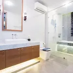 Hollywood Luxury Poolvilla Walking Street 4 Bedrooms วิลล่า *