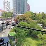 อพาร์ทเม้น Edge Lux