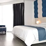 Flipper Lodge Hotel