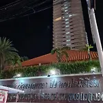 อพาร์ทเม้น Walking Street Side View Talay 6 Pattaya