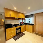 Aqua - Pool - Kitchen - Bbq - Smart Tv Hotel