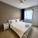 Unixx Oasis : Grandeur 2br *