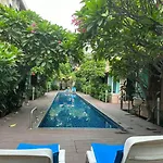 Bbhouse 3*