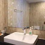 Grand Avenue Condo By Nan