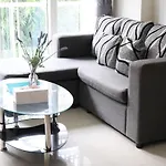 Grand Avenue Soi Boaukow Apartment *