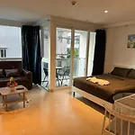 อพาร์ทเม้น 芭提雅中心地带 Centara Avenue 一房公寓3楼 紧邻海滩, 酒吧街, 智能电视 Pattaya