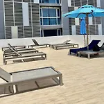芭提雅中心地带 Centara Avenue 一房公寓3楼 紧邻海滩, 酒吧街, 智能电视