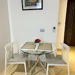 芭提雅中心地带 Centara Avenue 一房公寓3楼 紧邻海滩, 酒吧街, 智能电视 * Pattaya