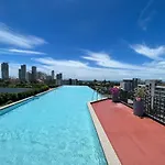 โรงแรม Deco North