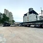 Aree House Poshtel