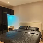 Once Seaview Aparthotel