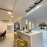 Luxury Villa With Massage Pool In Downtown Pattaya, Walking Street