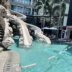 อพาร์ทเม้น Centara Avenue Residences 1 Bedroom Center Near Walking Street