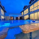 Resort Pratamnak Luxury Pattaya