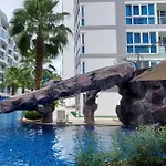 Grand Avenue - Luxury - 2 Bedroom 2 Baths - Pool-view อพาร์ทเม้น *