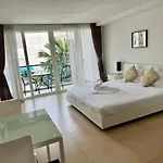 Centara Avenue Residences 1 Bedroom Center Near Shopping Mall *