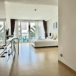 Centara Avenue Residences 1 Bedroom Center Near Shopping Mall * Pattaya