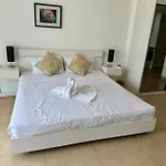 Apartment Centara Avenue Residences 1 Bedroom Center Near Shopping Mall Pattaya