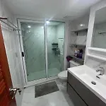 โรงแรม Pattaya Beach Condo *