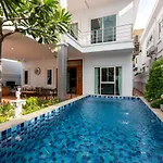 Aura Villa 5卧独栋泳池别墅近步行街walking St.
