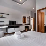Aura Villa 5卧独栋泳池别墅近步行街walking St.