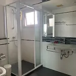 อพาร์ทเม้น Pattaya市中心/临近海滩/无边泳池/家具齐全/24小时安保