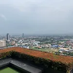Pattaya市中心/临近海滩/无边泳池/家具齐全/24小时安保 * Pattaya