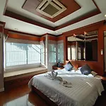 Villa 芭提雅ω好莱坞ω泳池别墅ω泰国风情ω轰趴派对ω网红ω拍照ω蜜月ω夜店ω豪华