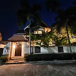 芭提雅ω好莱坞ω泳池别墅ω泰国风情ω轰趴派对ω网红ω拍照ω蜜月ω夜店ω豪华 Villa Pattaya