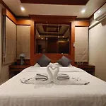 Villa 芭提雅ω好莱坞ω泳池别墅ω泰国风情ω轰趴派对ω网红ω拍照ω蜜月ω夜店ω豪华 Pattaya