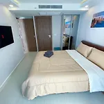 Apartment Large 2 Bedroom Condo, Grand Avenue, Pattaya