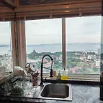 อพาร์ทเม้น Art Under The Clouds 32nd Floor Sea View Superhost *