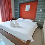 Moccara 10b/r With Private Pool. * Pattaya