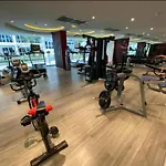 Large Deluxe 5 Grand Avenue อพาร์ทเม้น *