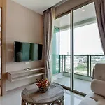 อพาร์ทเม้น Riviera Jomtien L Guest Friendly L High Floor Pattaya