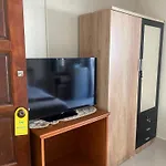 Hug Me Guesthouse