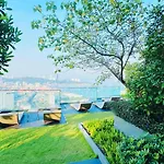 Apartment Edge Sea View Pattaya