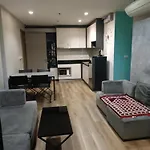 Apartment The Base By Feng